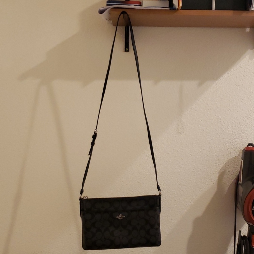 Coach EUC Crossbody Bag with accessorie bag
